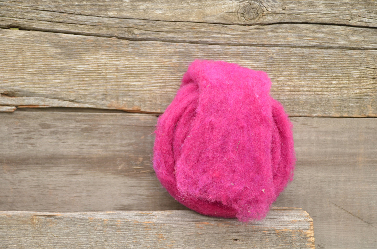 Wool Fibre Raspberry